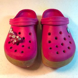 Crocs w/Pink Bow Jibbit